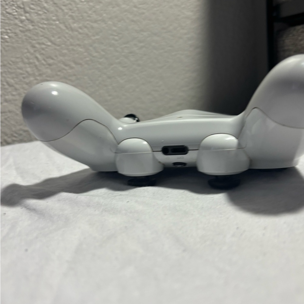 White VR Controller